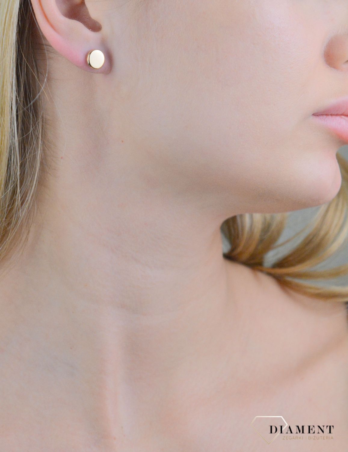 Kolczyki złote płaskie okrągłe 375 na sztyft KL 6531A 375.  Złote kolczyki damskie. Kolczyki złote na sztyft. Klasyczne złote kolczyki. Kolczyki złote gładkie. Kolczyki złote damskie na prezent..jpg